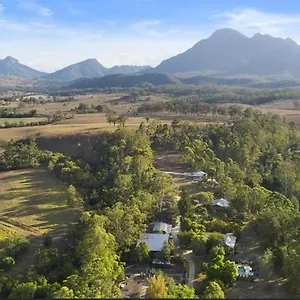 https://barney-creek-vineyard-barney-view.queenslandhotels.net